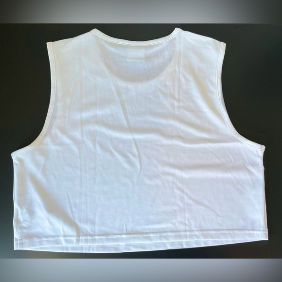 White Gymshark Cropped Tank Mesh - Picture 2 of 4